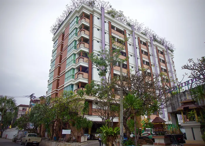 Latin Garden Hotel กรุงเทพมหานคร