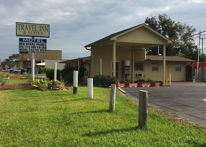 Travel Inn & Suites El Campo