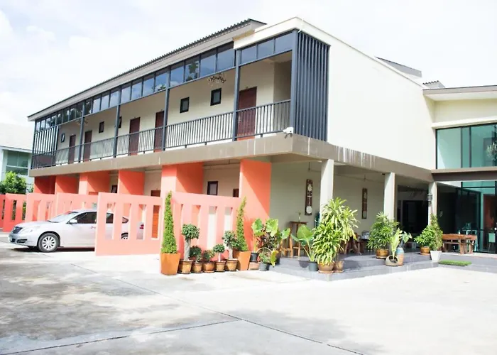 The Pool Resort กรุงเทพมหานคร