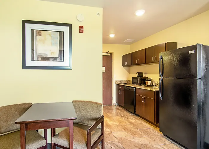 Cobblestone Inn & Suites - Lamoni