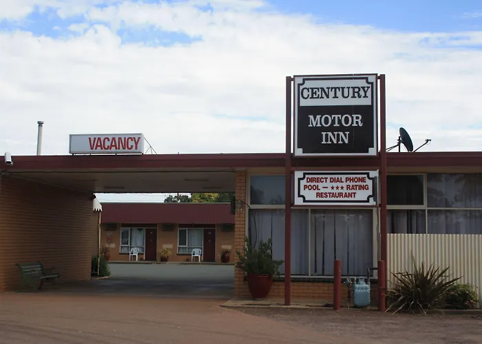 Century Motor Inn, Finley