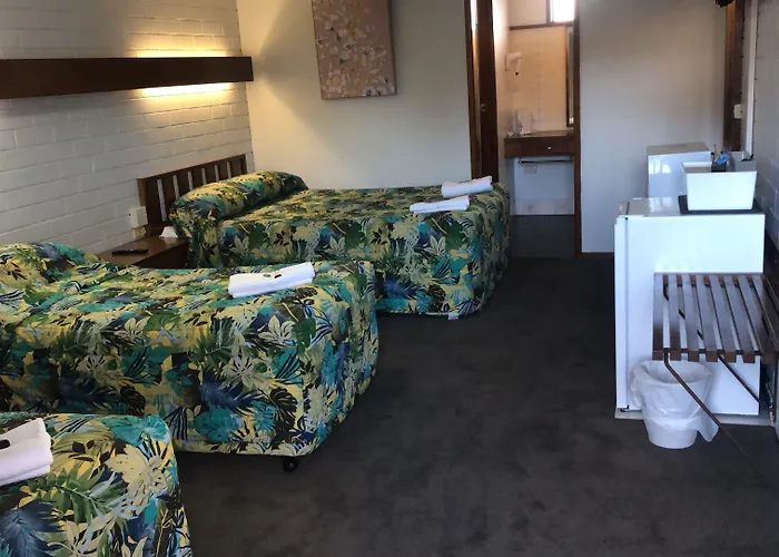 Century Motor Inn, Finley