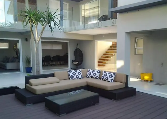 Grand Blue D Hotel Cape Town