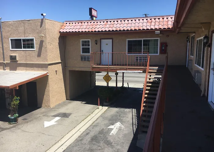 Norwalk Inn & Suites