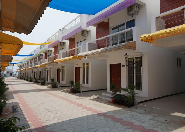 Sea La Vie Covelong Beach Resort Kelambakkam