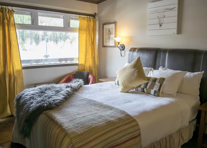 Yamnuska Suites Canmore