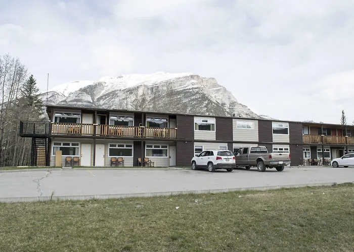 Yamnuska Suites Canmore
