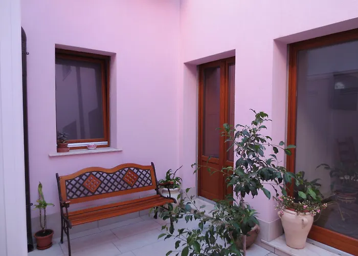 Vergilia Syracuse