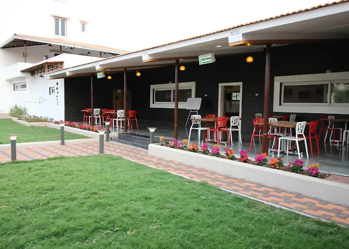 Hotel Majestique Loni Kalbhor