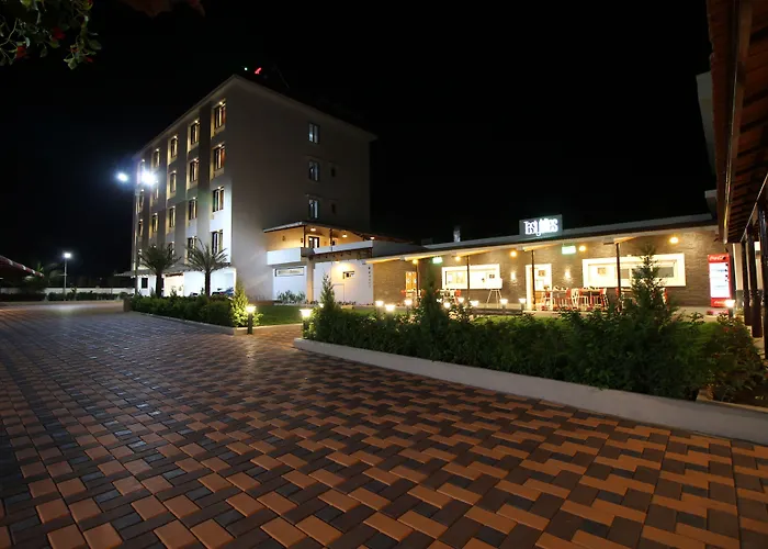 Hotel Majestique Loni Kalbhor