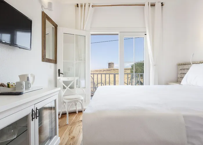 Cunda Pur Beyaz Hotel