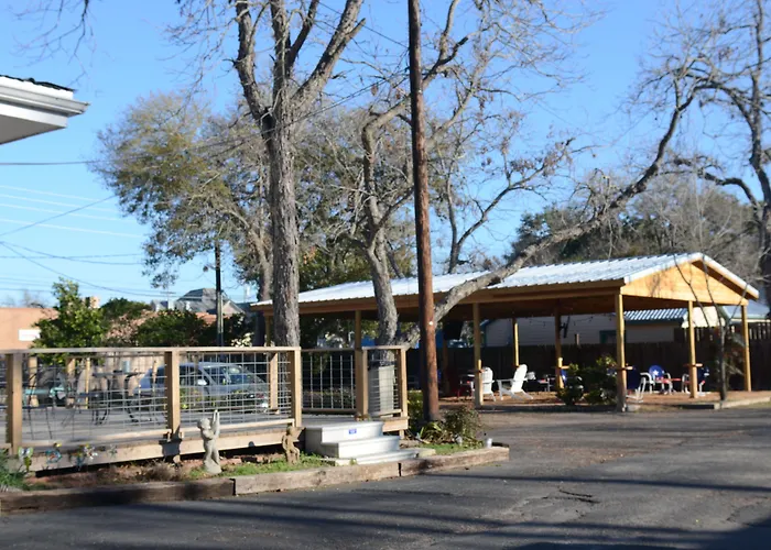 The Oak Motel La Grange