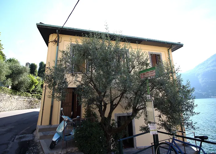 Darsena Di Riva Grande Hotel Moltrasio