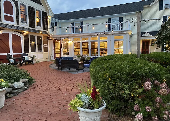 Spouter Inn Bed & Breakfast Lincolnville