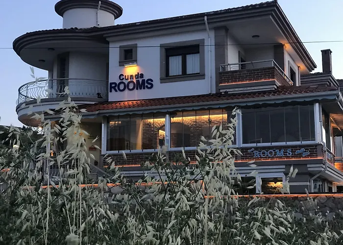 Cunda Rooms Butik Otel Ayvalı