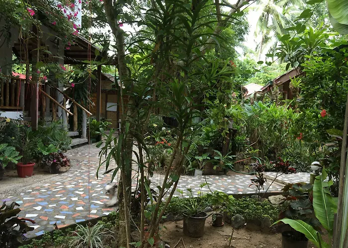 Golden Monkey Cottages El Nido