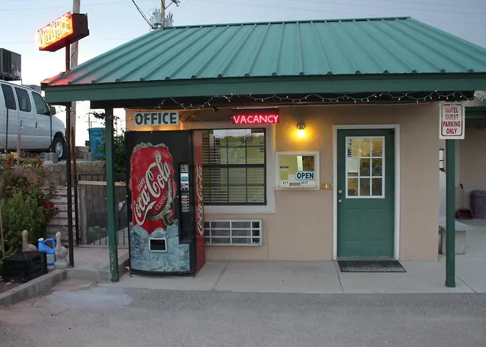 Adobe Inn Motel Clint