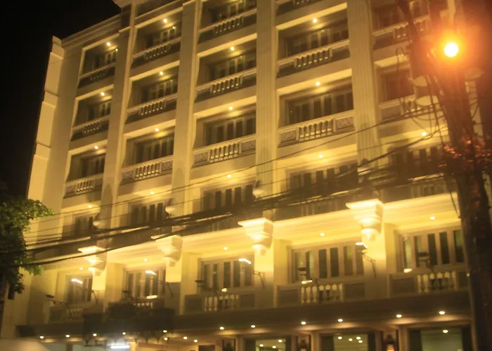 Herald Suites Polaris Makati City