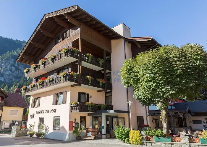 Hotel Zur Post Döbriach