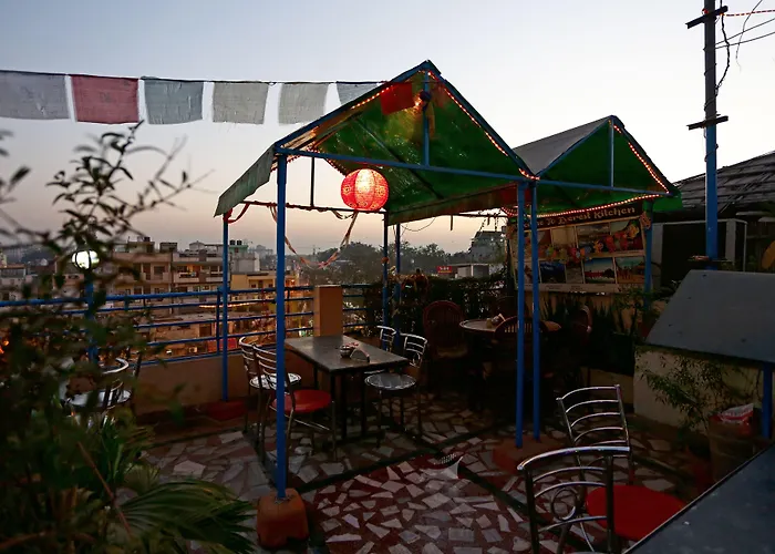 Oyo 6124 Lord Krishna Dx Inn New Delhi