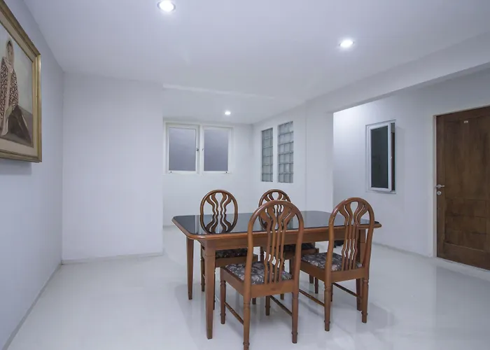 Urooms Tanah Abang Jakarta