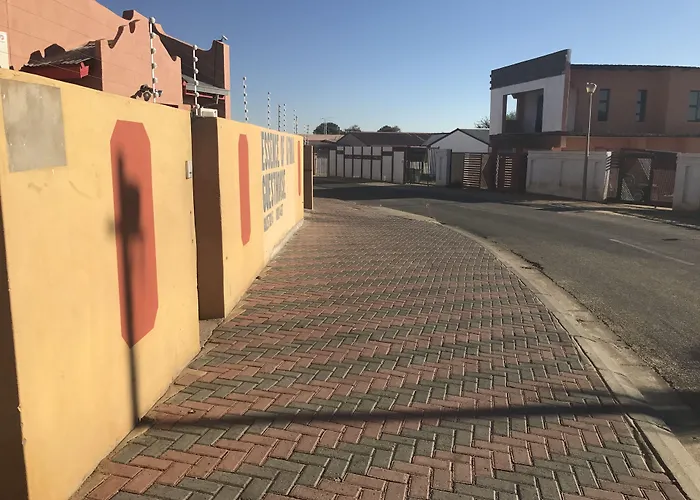 Essence Of Africa Guesthouse Windhoek