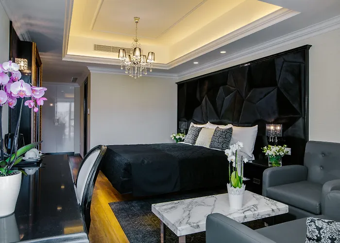 Qbic City Hotel Larnaca