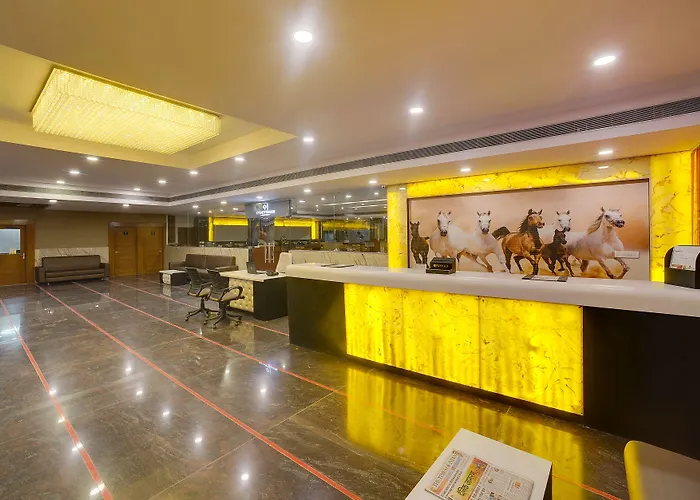 Cygnett Park Di-Arch Hotel Lucknow