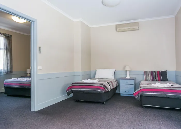 Merimbula Lakeview Hotel