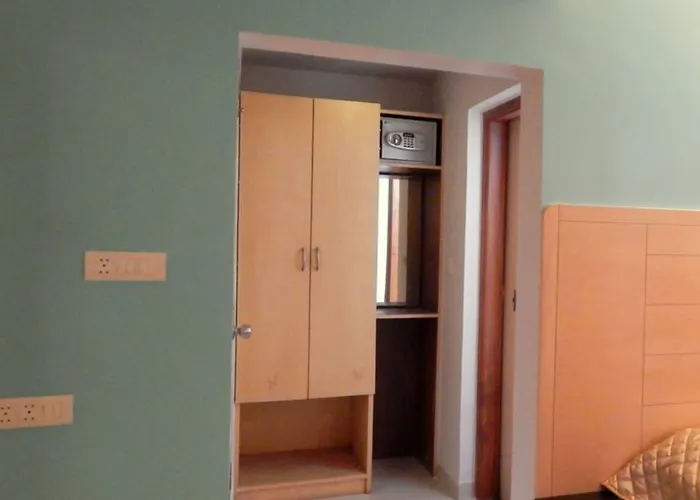 Hotel Raviraj Pune