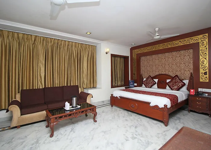 Oyo 5915 Hotel Swagath New Delhi