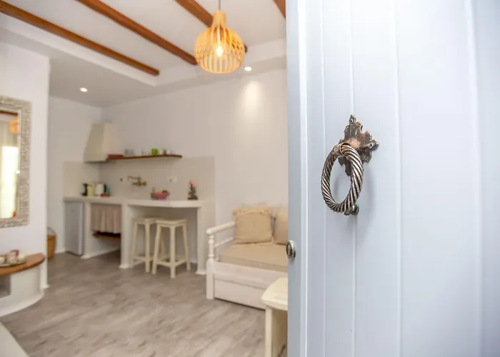 Emery Hotel Naxos City