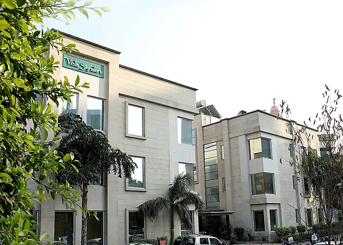 Inde Hotel Signature Tower Gurgaon