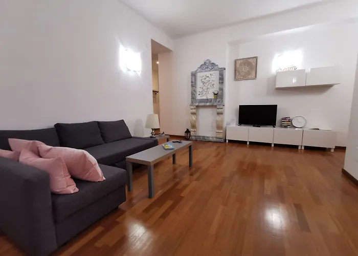 Affittacamere E Appartamenti - Rent Rooms And Apartments Le Camere Nel Corso - Adults Only La Spezia