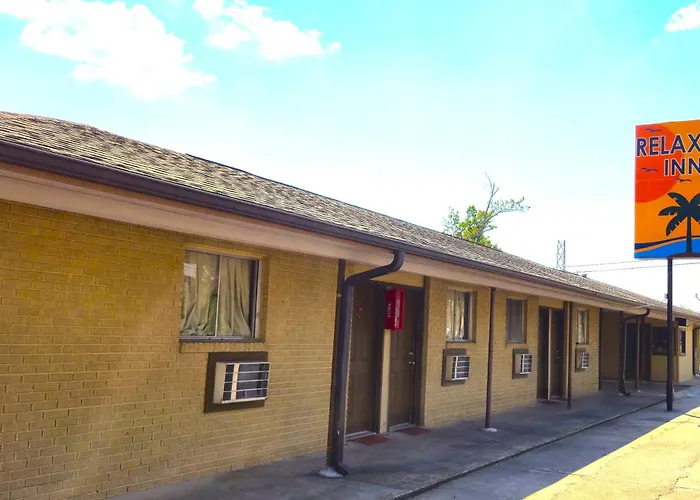 Relax Inn By Oyo Sulphur Hwy 90