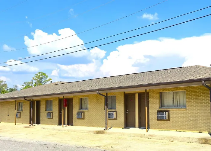 Relax Inn By Oyo Sulphur Hwy 90