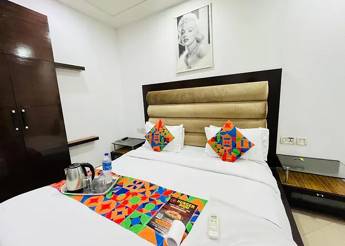 Hotel Everyday - C R Park New Delhi