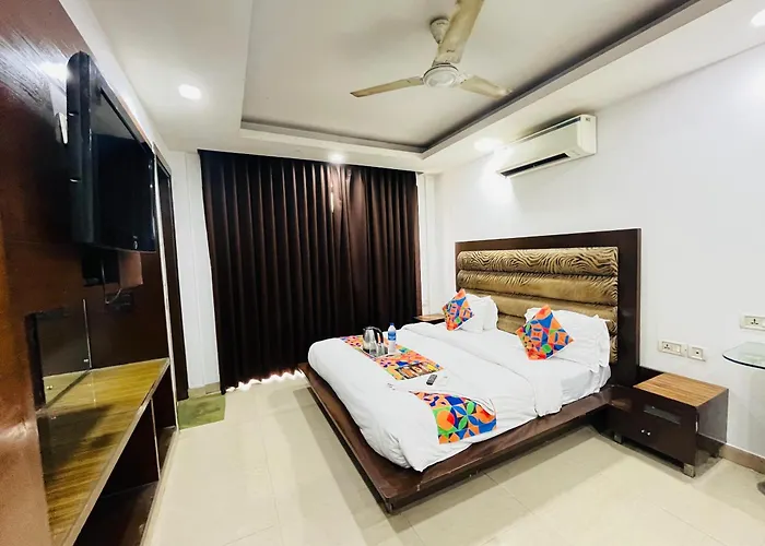 Hotel Everyday - C R Park New Delhi
