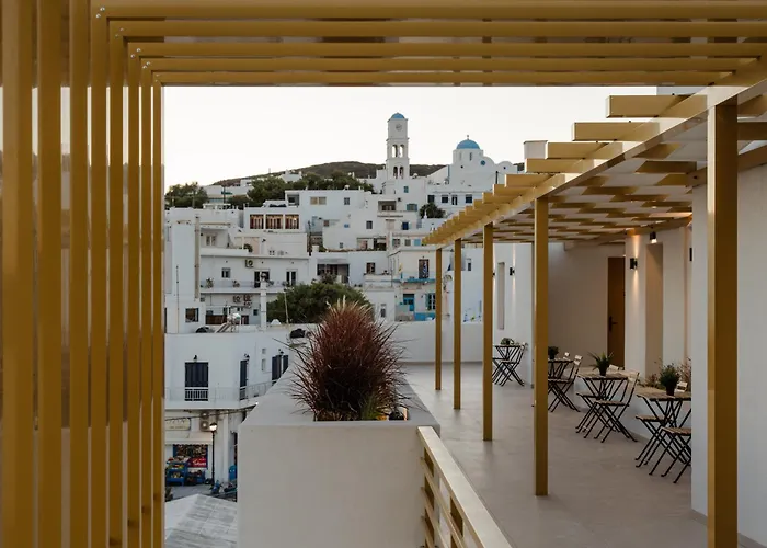 Portiani Suites Adamantas 