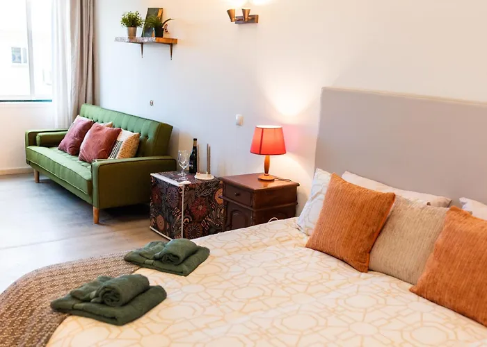 Seaview Ensuite Rooms In Sagres Centre - Casa Maluka