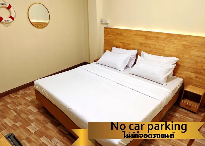 Latitude 13 Room & Breakfast Bangkok