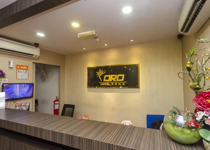 Super Oyo 1214 Oro Hotel Kluang