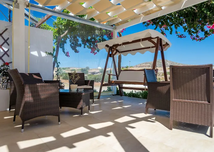 Konstantinos Aparthotel Adamantas 