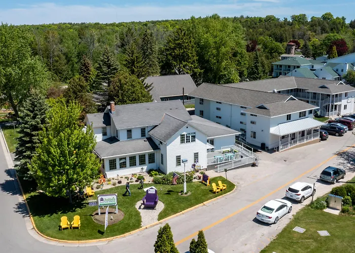 Julie'S Park Cafe & Motel Fish Creek