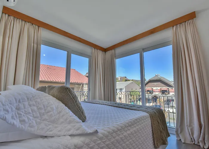 Micheline Hotel Tricot - Ao Lado Da Rua Coberta Gramado