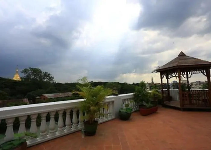 Hotel Shwe Yee Yangon
