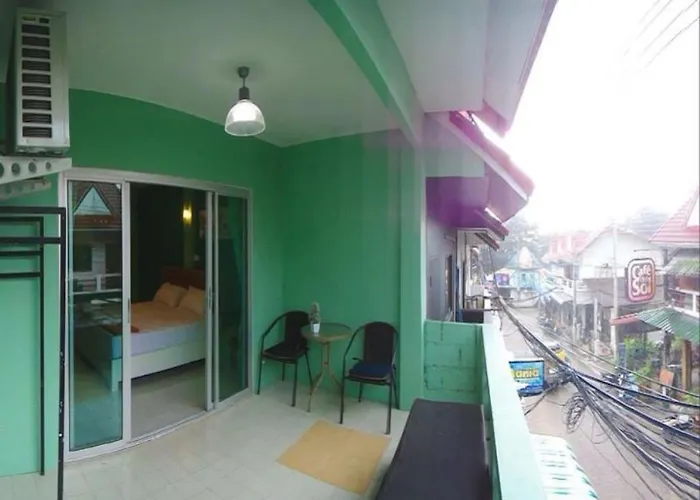 Booking Center Guesthouse เกาะเต่า