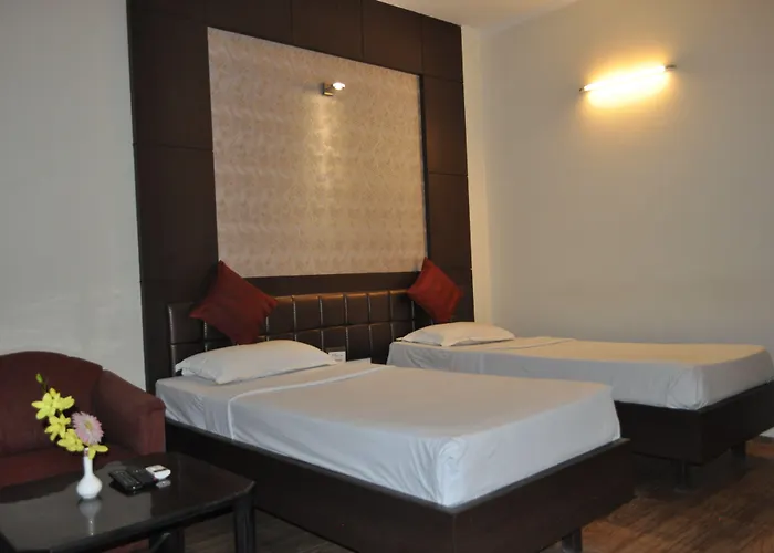 Hotel Plaza Inn Varanasi