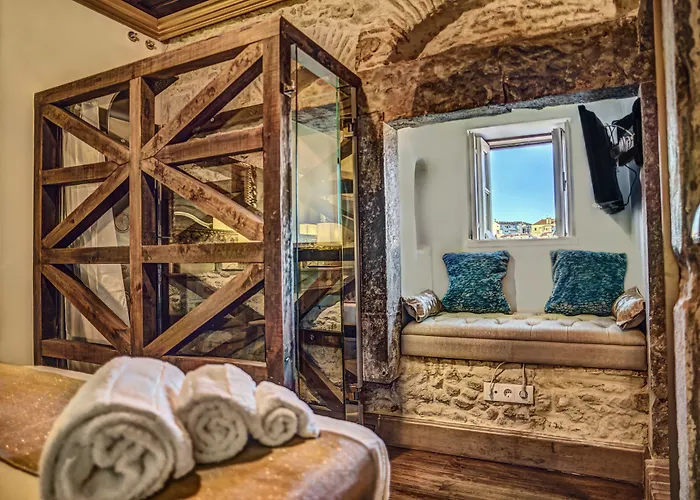 Hotel Solar Antigo Luxury Coimbra