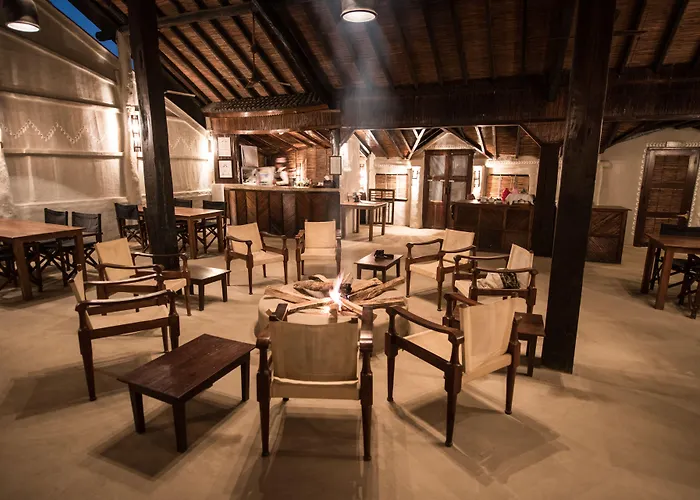 Tiger Tops Tharu Lodge Chitwan